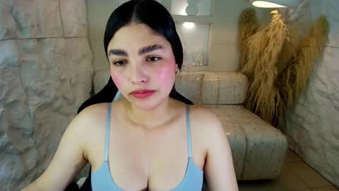 Snapshot of luna__r chatting on October 8, 9:52 pm Luna online show from October 8, 9:52 pm