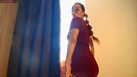 luna__velvet online show from June 16, 12:39 pm