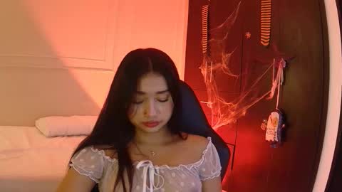 luna and banji online show from October 23, 9:54 pm