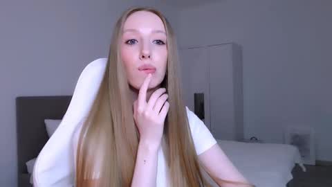 Luna online show from March 7, 9:55 pm