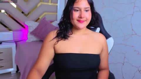 Luna  Jonez  online show from November 12, 11:19 am