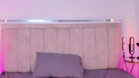 Luna  online show from July 28, 8:52 pm