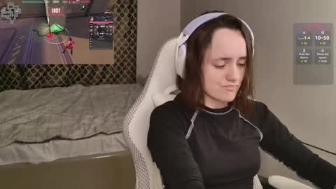 luna_loveeee online show from October 28, 4:07 am