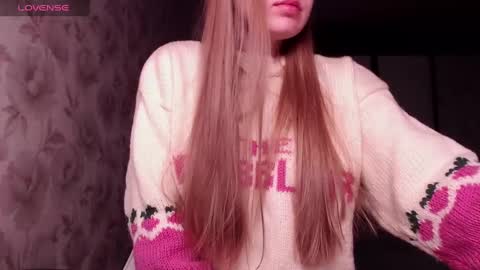 Snapshot of luna_loveisgood chatting on December 5, 11:49 am Luna online show from December 5, 11:49 am