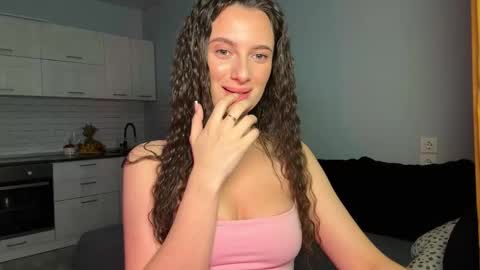 luna_raee online show from November 7, 2:11 pm