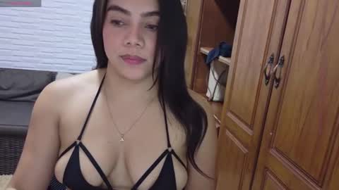 luna_rousse26 online show from June 11, 1:52 pm