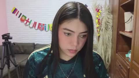 luna_rousse26 online show from June 20, 1:14 pm