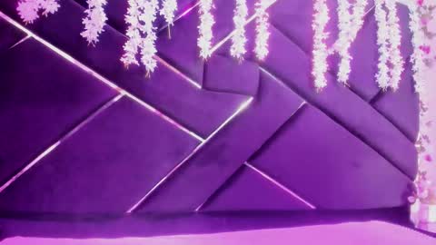 luna_staar_ online show from February 6, 3:10 am