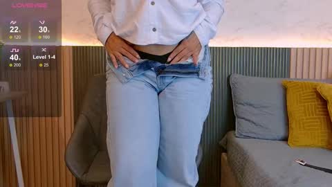 luna_valle online show from December 13, 8:59 pm