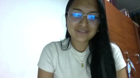 luna_velve online show from April 11, 2:39 am