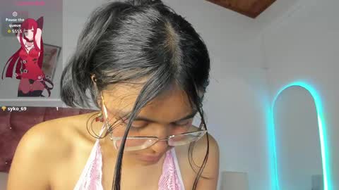 luna_velveth1 online show from April 2, 1:41 pm