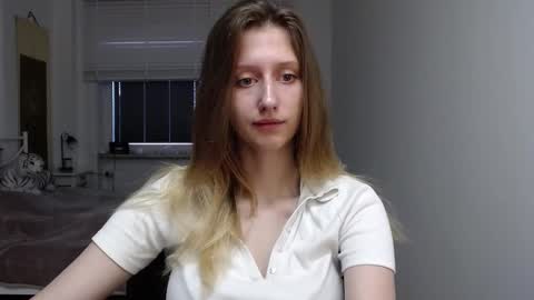 L U N A  online show from September 15, 5:38 am