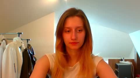 L U N A  online show from March 10, 2:59 pm