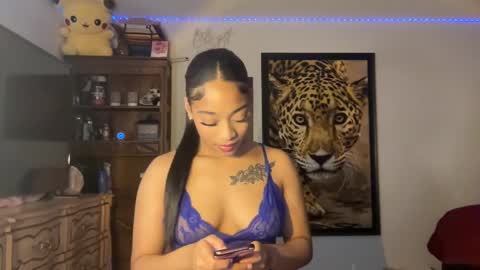 lunaa_11 online show from February 28, 10:06 pm