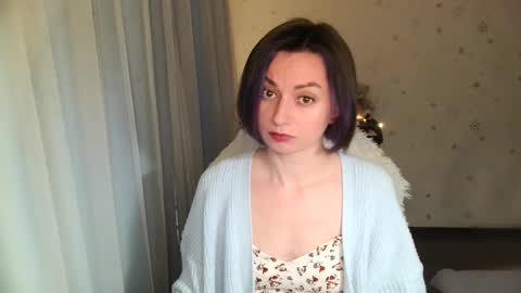 lunaa_bluee online show from May 12, 7:31 pm