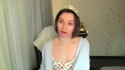 lunaa_bluee online show from May 14, 9:20 pm