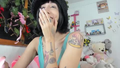 Snapshot of lunacristal_moon chatting on February 27, 6:50 am lunacristal_moon online show from February 27, 6:50 am