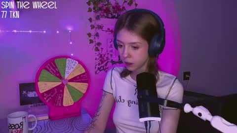 luna online show from May 5, 5:49 pm