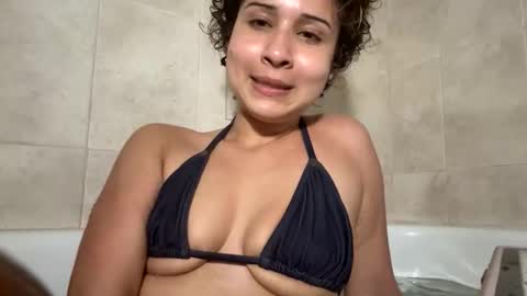 lunaloopzz online show from March 14, 5:08 am