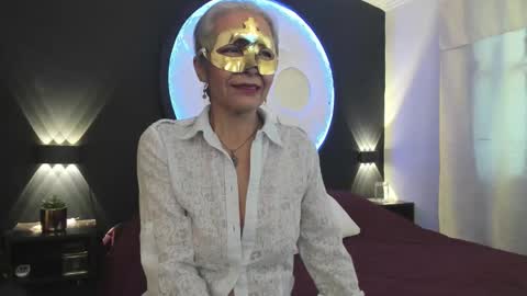 lunamisteriosa_ online show from October 7, 11:36 am