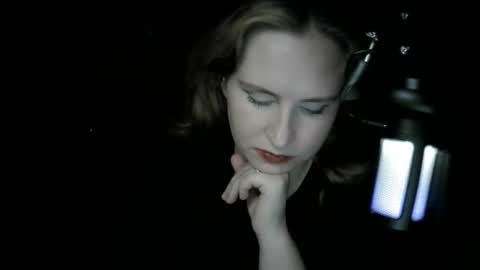 Snapshot of lunamystique_ chatting on October 4, 8:13 pm lunamystique_ online show from October 4, 8:13 pm