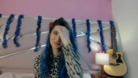 Snapshot of lunapagee chatting on December 31, 1:08 pm Luna Page online show from December 31, 1:08 pm