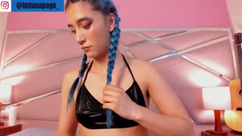 Snapshot of lunapagee chatting on March 3, 2:10 pm Luna Page online show from March 3, 2:10 pm