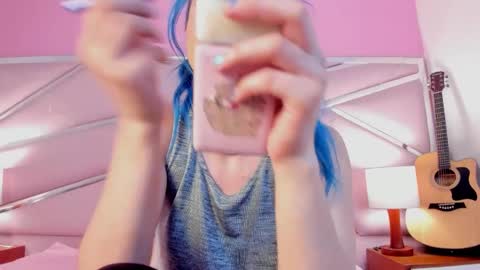 Snapshot of lunapagee chatting on February 28, 2:20 pm Luna Page online show from February 28, 2:20 pm