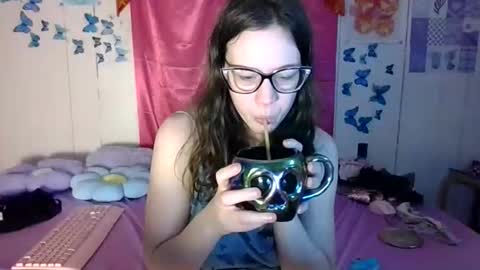 lunaquinn45 online show from November 4, 4:34 pm