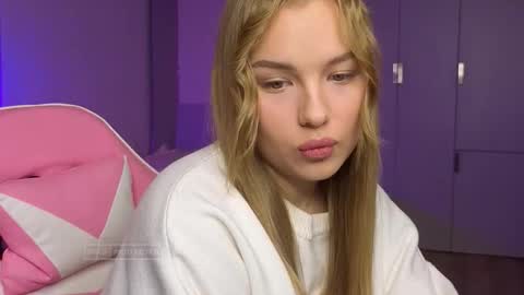 Luna online show from November 9, 2:57 pm