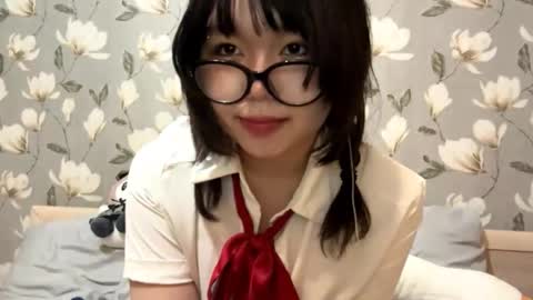 Snapshot of lunaraus chatting on October 18, 8:43 pm Yuna online show from October 18, 8:43 pm
