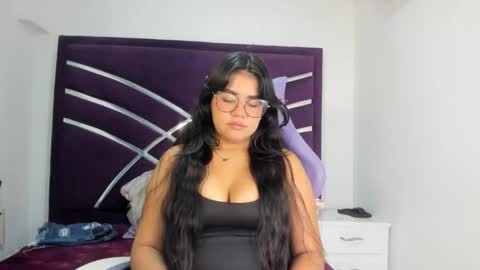 lunascarleht online show from February 17, 1:43 pm