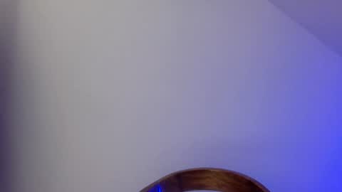 Luna   online show from July 22, 3:24 pm
