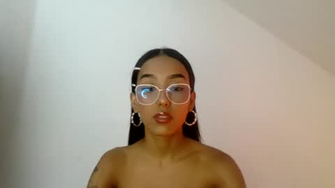 Luna   online show from July 27, 3:03 am
