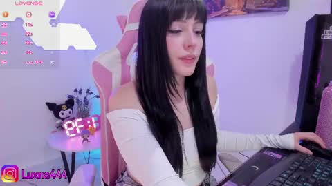   online show from June 12, 7:55 pm