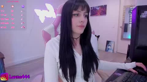   online show from July 25, 8:27 pm