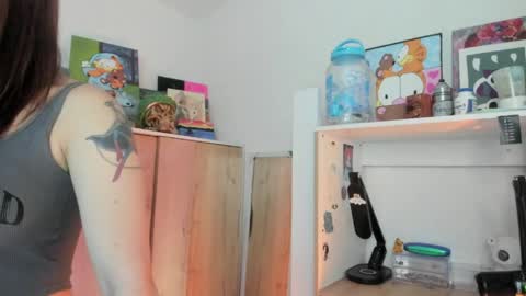 lunivyra online show from April 10, 4:57 pm