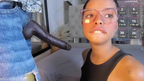 lunna__tylor online show from October 5, 4:50 am