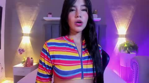 L U N A  online show from July 25, 1:18 pm