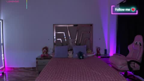 LUNA ROSE online show from April 15, 3:07 am