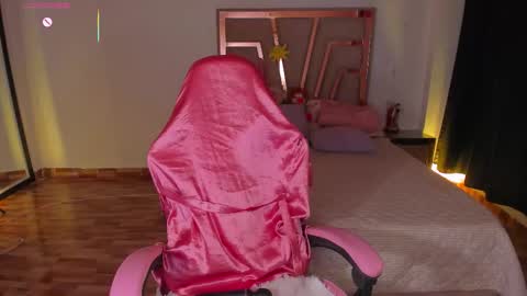 LUNA ROSE online show from December 19, 2:48 am