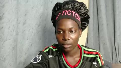 luo_queen online show from November 30, 7:51 pm