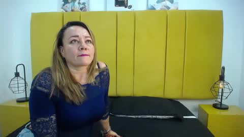 Lupita223 online show from December 4, 8:18 pm