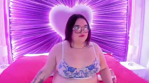 LushiLoce online show from July 19, 3:31 am