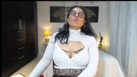 Angela 3 online show from May 22, 2:42 am