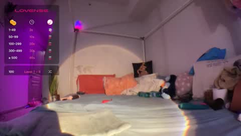 LOLA online show from March 15, 8:27 am