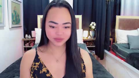 Trina online show from February 12, 4:33 am