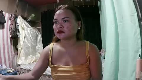 Flora Mae online show from December 5, 6:43 am