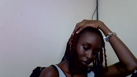 lutino_lovebirds online show from July 10, 7:20 am
