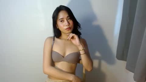 luvvnash online show from June 8, 1:28 am